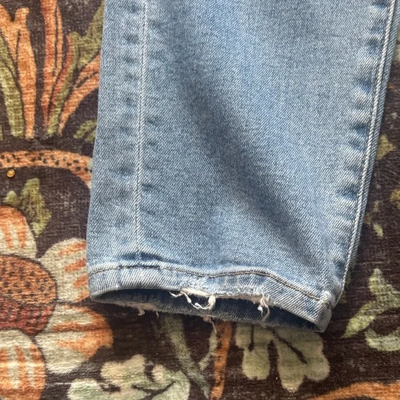 LOFT Light Blue Distressed Skinny Jeans Size 8 - Picture 7 of 9